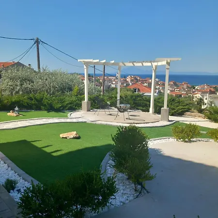 Apartament Thea Athos *
