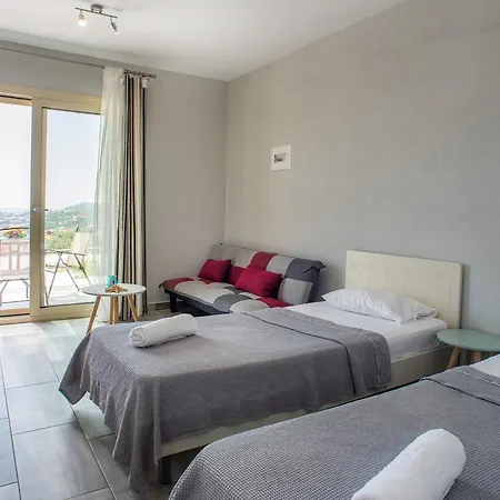 Thea Athos 利迈纳里亚