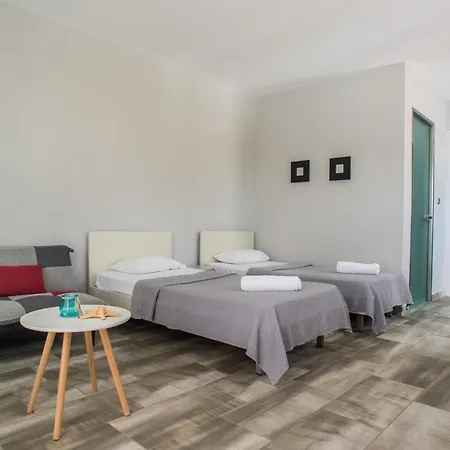 Thea Athos Apartman *