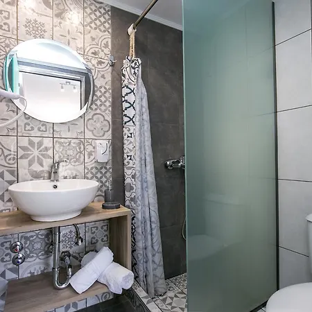 Thea Athos Apartman Limenária