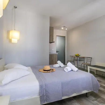 Apartament Thea Athos *